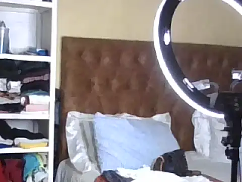 Bootiq online show from February 23, 9:39 am