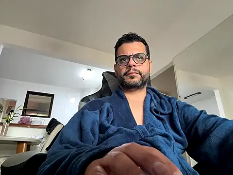 HornyBeachBoyBR online show from June 20, 5:05 pm