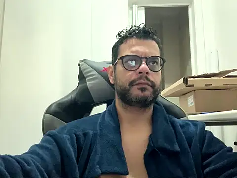HornyBeachBoyBR online show from July 9, 7:51 pm