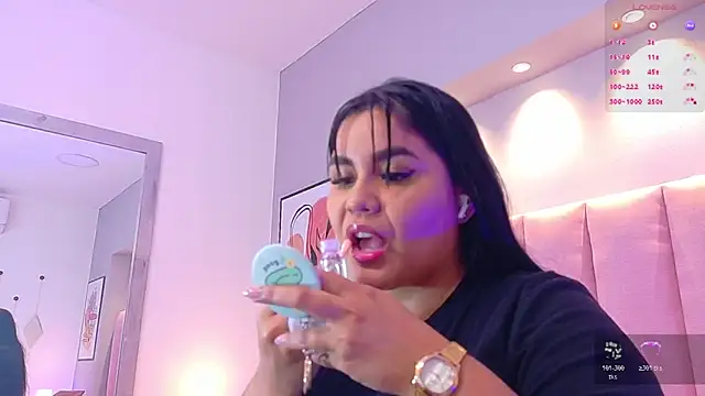 KeilyRoss online show from January 9, 7:48 pm