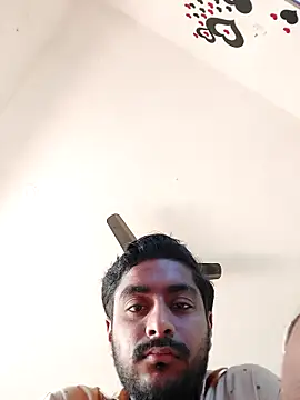 Snapshot of lm12334 chatting on February 15, 5:48 am lm12334 online show from February 15, 5:48 am