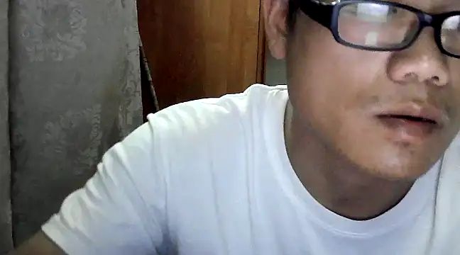 Snapshot of findagirlfriend chatting on January 19, 10:28 am findagirlfriend online show from January 19, 10:28 am