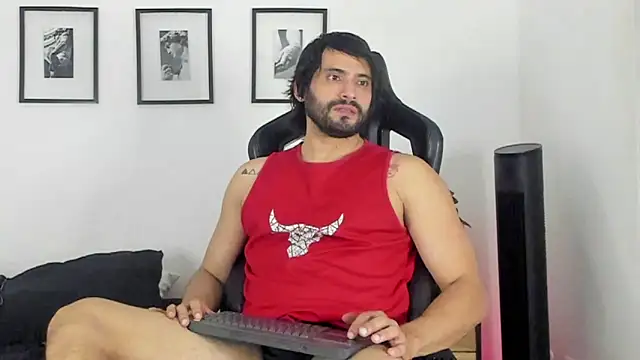 Dereck vega online show from July 11, 9:38 pm