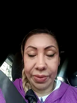 coral smitth online show from April 2, 12:03 pm