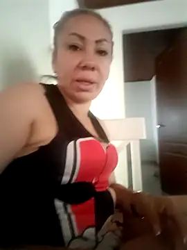 Snapshot of coral_smitth chatting on May 7, 2:33 pm coral smitth online show from May 7, 2:33 pm