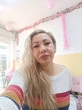 Snapshot of coral_smitth chatting on May 27, 7:22 pm coral smitth online show from May 27, 7:22 pm