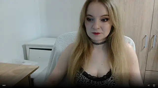 AlmaHoney online show from March 10, 3:28 pm