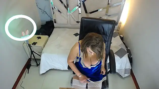 Salome Milf202 online show from April 18, 7:58 pm