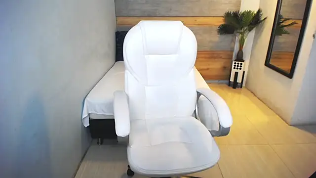 Snapshot of liseth_fox chatting on December 7, 1:58 am liseth fox online show from December 7, 1:58 am