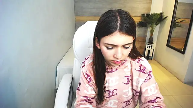 Snapshot of liseth_fox chatting on December 15, 1:43 pm liseth fox online show from December 15, 1:43 pm