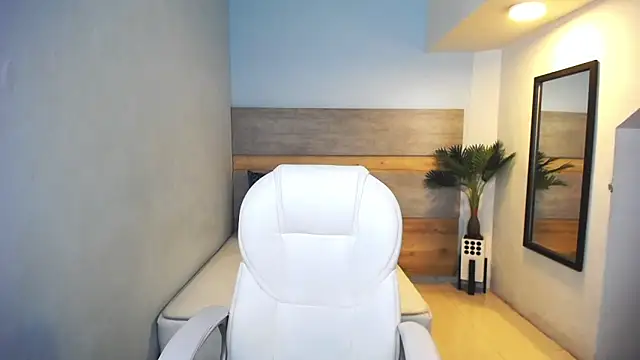 Snapshot of liseth_fox chatting on December 19, 7:40 pm liseth fox online show from December 19, 7:40 pm