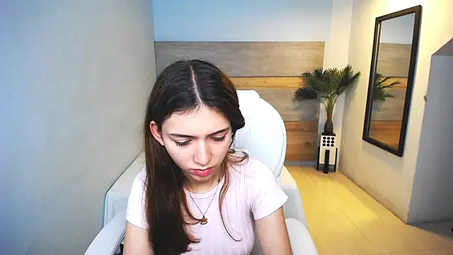 Snapshot of liseth_fox chatting on December 21, 12:27 pm liseth fox online show from December 21, 12:27 pm