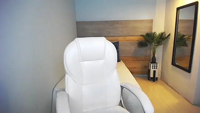 Snapshot of liseth_fox chatting on January 25, 1:43 am liseth fox online show from January 25, 1:43 am