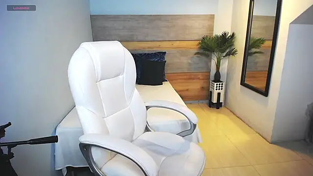 Snapshot of liseth_fox chatting on February 5, 1:26 am liseth fox online show from February 5, 1:26 am