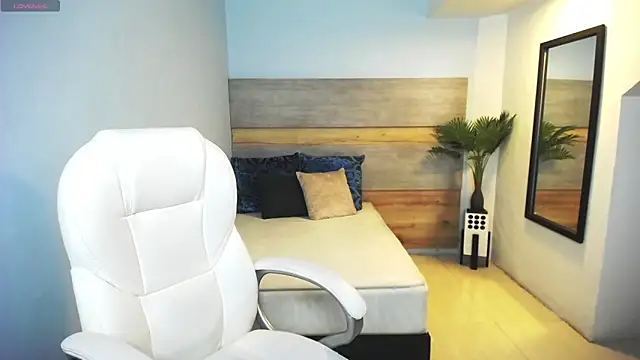 Snapshot of liseth_fox chatting on February 7, 7:38 pm liseth fox online show from February 7, 7:38 pm