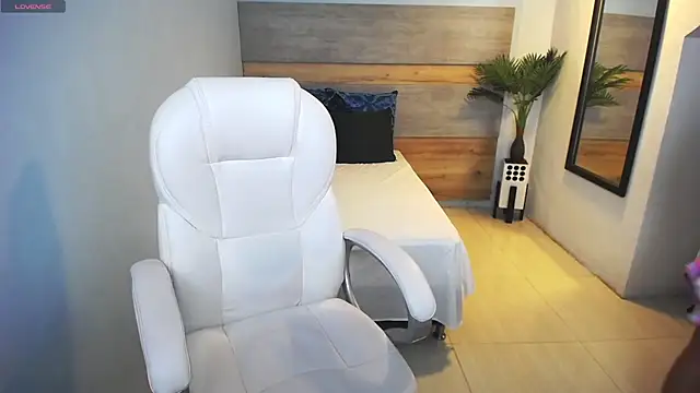 Snapshot of liseth_fox chatting on February 28, 2:09 am liseth fox online show from February 28, 2:09 am