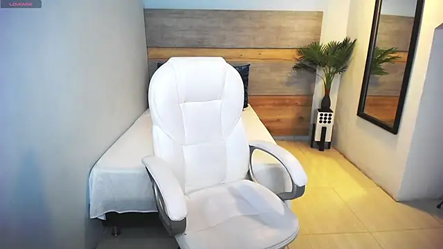 Snapshot of liseth_fox chatting on March 1, 6:00 pm liseth fox online show from March 1, 6:00 pm