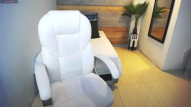 Snapshot of liseth_fox chatting on March 5, 10:21 pm liseth fox online show from March 5, 10:21 pm