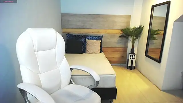 Snapshot of liseth_fox chatting on March 7, 7:38 pm liseth fox online show from March 7, 7:38 pm