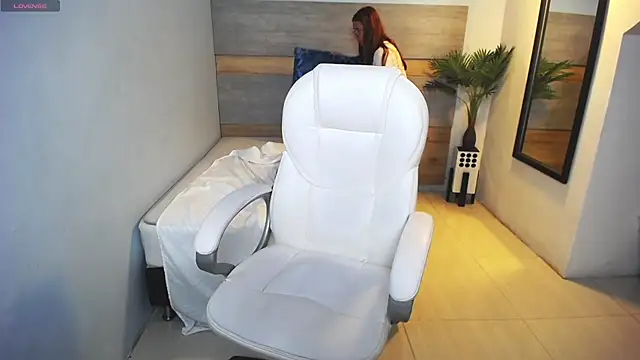 Snapshot of liseth_fox chatting on March 8, 1:50 am liseth fox online show from March 8, 1:50 am