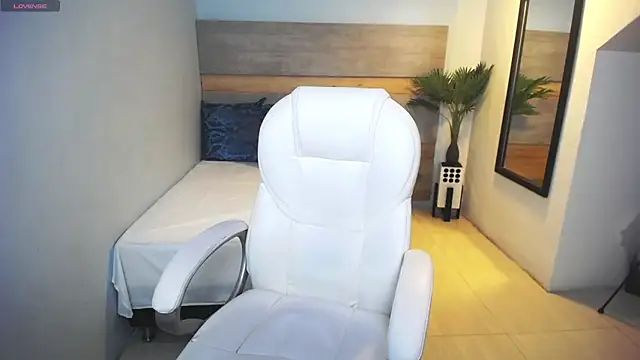 Snapshot of liseth_fox chatting on March 8, 11:28 pm liseth fox online show from March 8, 11:28 pm