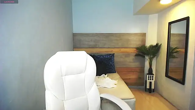 Snapshot of liseth_fox chatting on March 12, 7:38 pm liseth fox online show from March 12, 7:38 pm