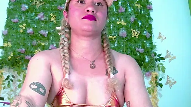 Crysrus online show from June 7, 12:15 am