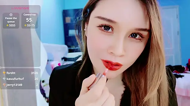 HU131452 online show from December 11, 11:32 pm