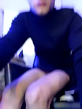 Snapshot of yoerthotx chatting on February 13, 10:43 pm yoerthotx online show from February 13, 10:43 pm