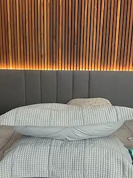 EmiilyAdams  online show from January 16, 10:36 pm