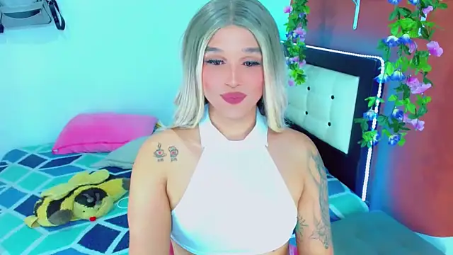 Snapshot of TaylorMon chatting on December 19, 6:59 pm TaylorMon online show from December 19, 6:59 pm