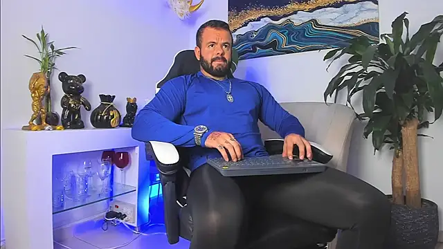 Johnnygrayson1 online show from February 13, 9:44 pm