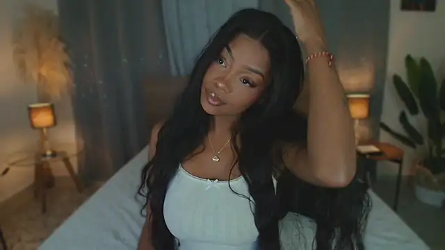 Isaa Coleman  online show from February 5, 11:31 pm