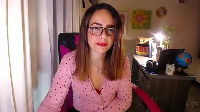 danielle rose 1 online show from May 28, 4:59 pm
