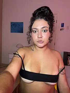 Snapshot of ann4montez_ chatting on February 24, 2:53 am ann4montez online show from February 24, 2:53 am