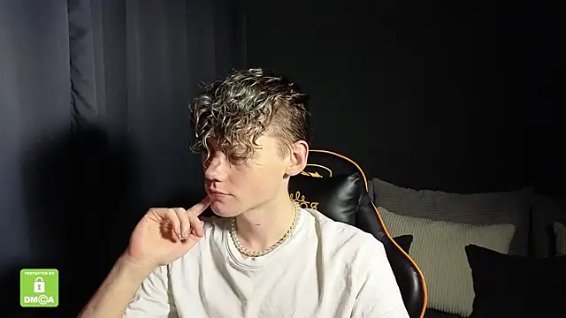 Keytaro online show from December 21, 10:50 pm