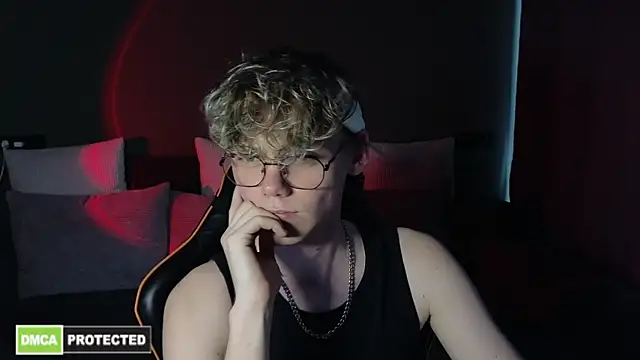 Keytaro online show from April 12, 1:16 pm