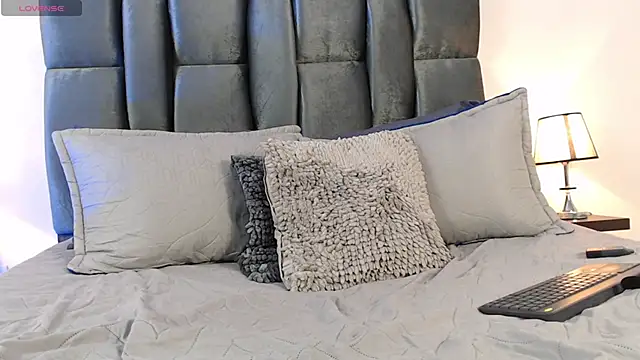 LucyGiraldo online show from February 17, 3:15 am