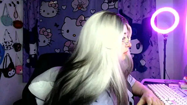 lussyevans24 online show from March 16, 4:18 am