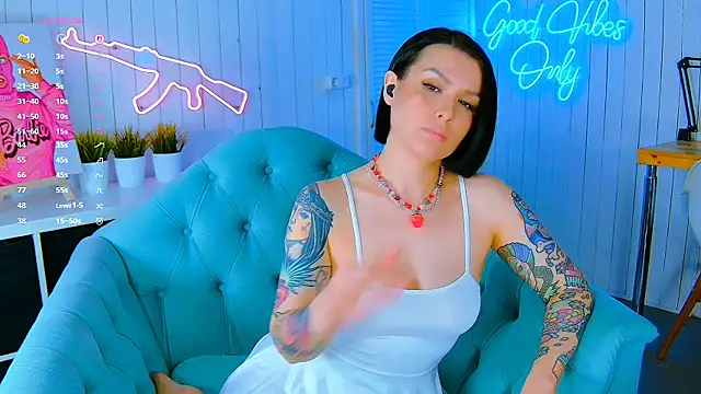 My toys pink online show from March 28, 9:47 pm