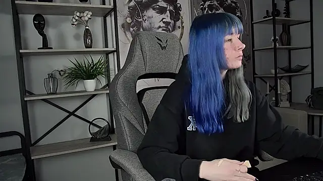 LexiWenford online show from April 17, 2:58 am