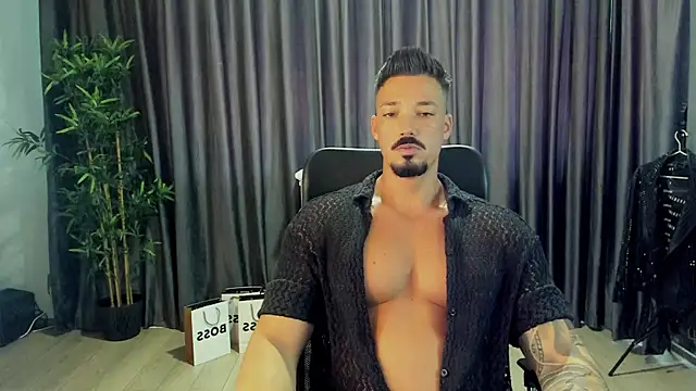 Snapshot of HaydenSpearss chatting on June 27, 6:40 am HaydenSpearss online show from June 27, 6:40 am