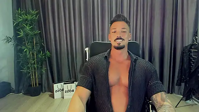 Snapshot of HaydenSpearss chatting on July 3, 1:17 pm HaydenSpearss online show from July 3, 1:17 pm
