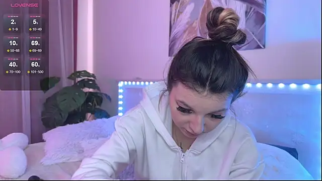 Veronica leal online show from April 9, 7:14 am