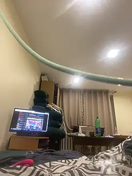 shufflercat online show from June 13, 10:51 pm