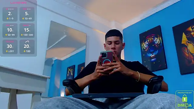 Snapshot of Valerio_20 chatting on January 18, 8:09 pm Valerio 20 online show from January 18, 8:09 pm