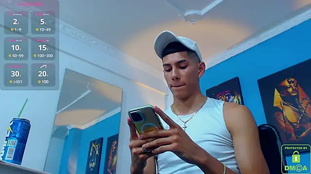 Snapshot of Valerio_20 chatting on January 25, 8:10 pm Valerio 20 online show from January 25, 8:10 pm