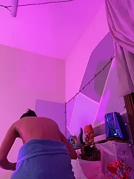 Lina10 online show from March 29, 8:20 pm