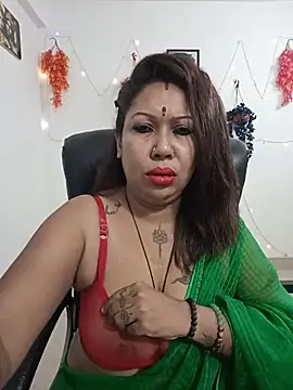 YOUR LOVELY-40 online show from July 8, 4:44 pm