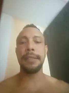 Snapshot of Thiago_Summers chatting on July 18, 4:11 pm Thiago Summers online show from July 18, 4:11 pm